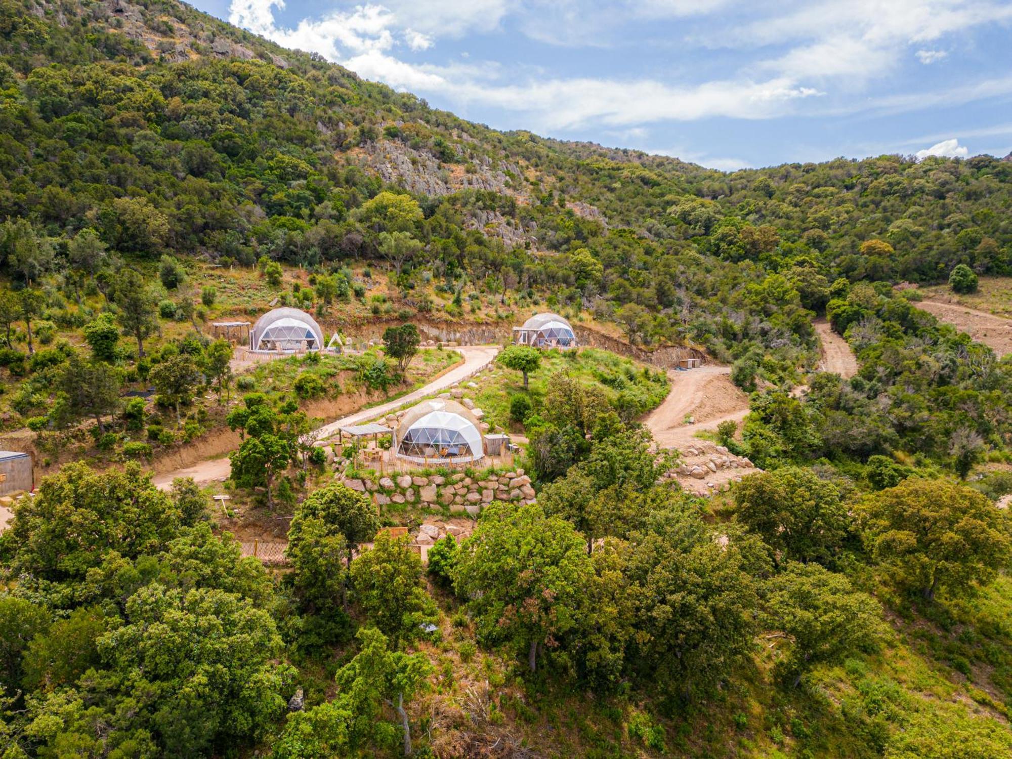 Domaine De Sonia - Logements Eco-Insolites Порто-Веккьо Экстерьер фото